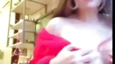 Boas-vindas calorosas a LUCY, nossa vagabunda pervertida espalhando seu pedaço vídeo de sexo caseiro brasileiro de rosa