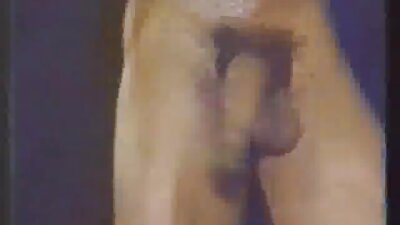 Esposa gostosa amarrada vídeo de pornô caseiro brasileiro no porão esperando por pau e porra