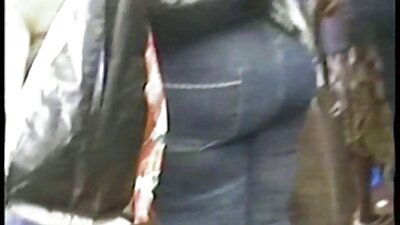 Mulher sexy transando videos de sexo caseiro amador brasileiro no sofá